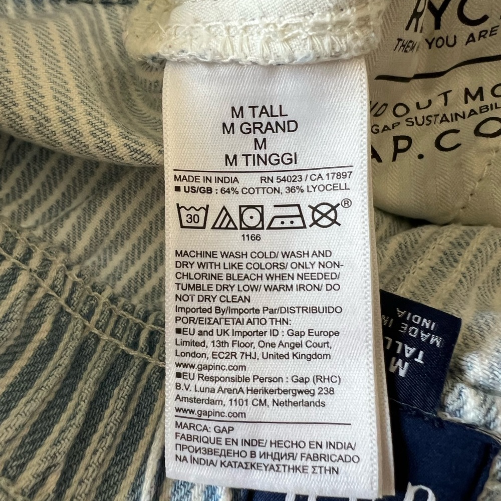 GAP Mid Rise Ultrasoft Denim Stripe Easy Horseshoe Jeans - Picture 8 of 9